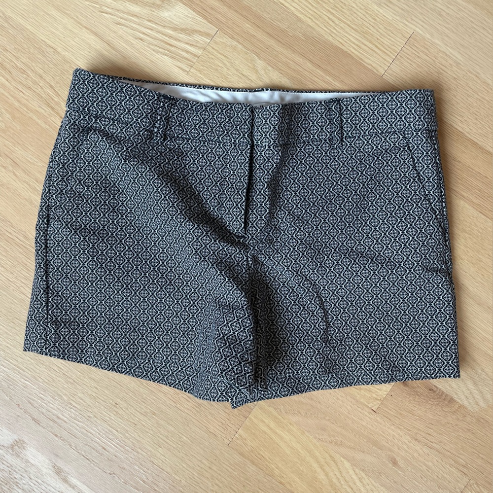 Dalia Collection Black Geometric Women’s Shorts, Size 2